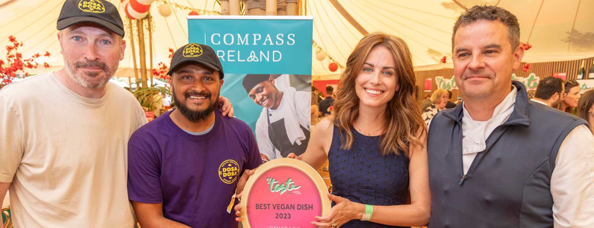 Holly And Shay With Best Vegan Dish Winners 2000 770