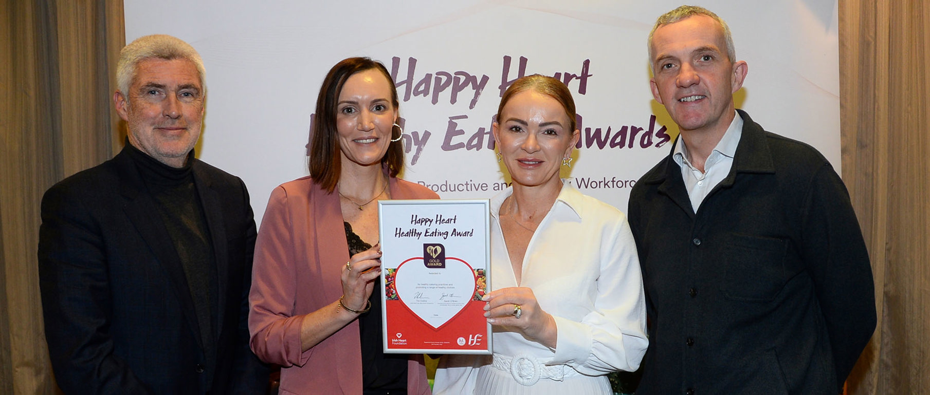 Gold Gillian Mcconnell, 2000X850